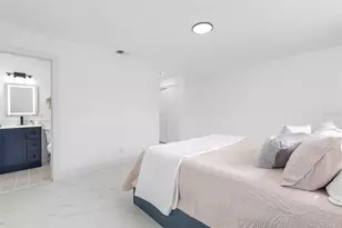 785 115th Ave, Treasure Island, FL 33706 - Photo 25