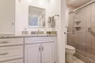 1255 E Peppertree Dr, Sarasota, FL 34242 - Photo 11