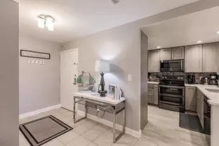 1255 E Peppertree Dr, Sarasota, FL 34242 - Photo 15