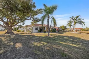 1207 Bluewater Dr, Sun City Center, FL 33573 - Photo 49