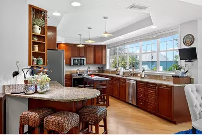 5900 Bayview Circle S, Gulfport, FL 33707 - Photo 5