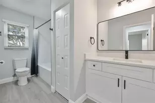 1007 Strawpocket Pl, Sun City Center, FL 33573 - Photo 9