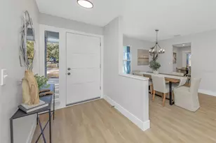 15911 Country Farm Pl, Tampa, FL 33624 - Photo 5