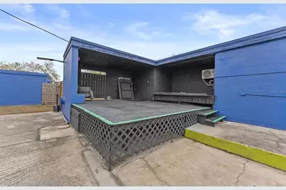 701 49th Street S, Gulfport, FL 33707 - Photo 13