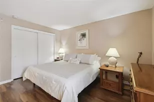 113 Sea Horse Dr SE, Saint Petersburg, FL 33705 - Photo 13