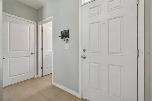 10104 Hawk Storm Ave, Tampa, FL 33610 - Photo 3
