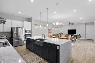 8249 Ivy Stark Blvd, Wesley Chapel, FL 33545 - Photo 7