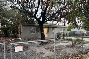 18020 NW 2nd Pl, Miami, FL 33169 - Photo 3