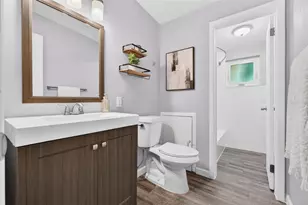 620 50th Ave N, Saint Petersburg, FL 33703 - Photo 9