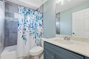 3418 72nd Dr E, Sarasota, FL 34243 - Photo 27