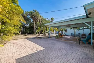 3119 W Maritana Dr, Saint Pete Beach, FL 33706 - Photo 27
