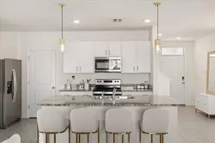 5640 Wandering Willow Dr, Wesley Chapel, FL 33545 - Photo 7