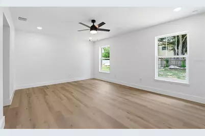 3837 44th Avenue N, Saint Petersburg, FL 33714 - Photo 7