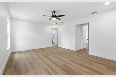 3837 44th Avenue N, Saint Petersburg, FL 33714 - Photo 5