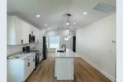 3837 44th Avenue N, Saint Petersburg, FL 33714 - Photo 9