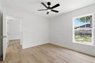 3837 44th Ave N, Saint Petersburg, FL 33714 - Photo 19