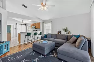 8621 Manassas Rd, Tampa, FL 33635 - Photo 9