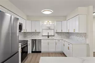 4915 Whiteoak Dr E, Lakeland, FL 33813 - Photo 9