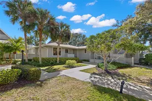 1013 Caravel Ct, Tarpon Springs, FL 34689 - Photo 1