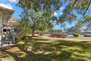 1013 Caravel Ct, Tarpon Springs, FL 34689 - Photo 15