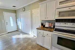 6306 Wealthy Ln, Zephyrhills, FL 33542 - Photo 29