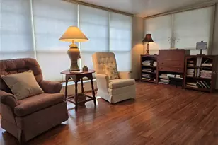 6306 Wealthy Ln, Zephyrhills, FL 33542 - Photo 7