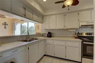 428 Windrush Bay Dr, Tarpon Springs, FL 34689 - Photo 13