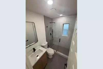 18015 2nd Street E, Redington Shores, FL 33708 - Photo 9