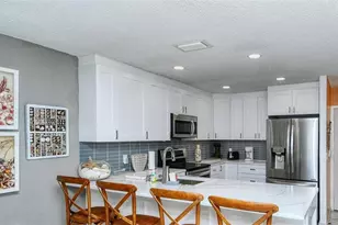 1255 E Peppertree Dr, Sarasota, FL 34242 - Photo 11