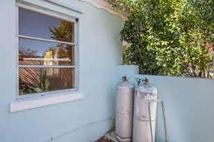 6372 4th Ave S, Saint Petersburg, FL 33707 - Photo 17