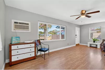 6372 4th Avenue S, Saint Petersburg, FL 33707 - Photo 3