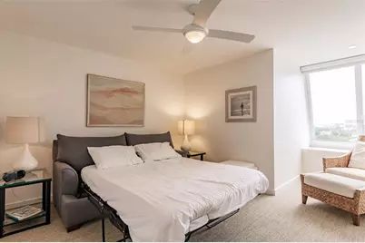 1200 E Peppertree Lane #402, Sarasota, FL 34242 - Photo 23