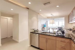 1200 E Peppertree Ln, Sarasota, FL 34242 - Photo 5