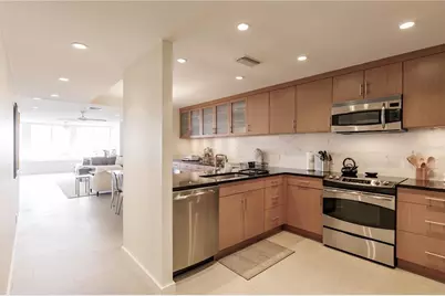 1200 E Peppertree Lane #402, Sarasota, FL 34242 - Photo 3