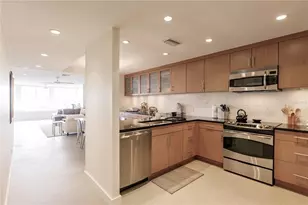 1200 E Peppertree Ln, Sarasota, FL 34242 - Photo 3