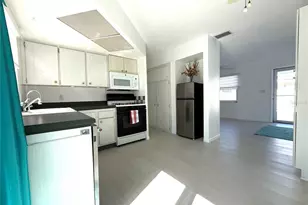 12400 Park Blvd, Seminole, FL 33772 - Photo 11