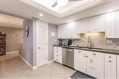 1200 E Peppertree Lane #406, Sarasota, FL 34242 - Photo 17