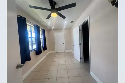10038 62nd Terrace N #17, Saint Petersburg, FL 33708 - Photo 13