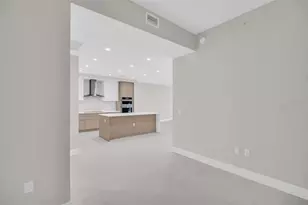 275 1st Ave S, Saint Petersburg, FL 33701 - Photo 5