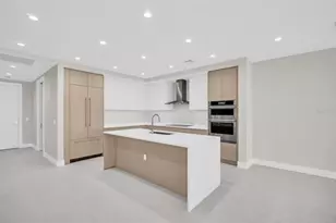 275 1st Ave S, Saint Petersburg, FL 33701 - Photo 9