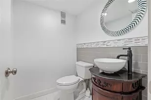 5700 Mariner St, Tampa, FL 33609 - Photo 39