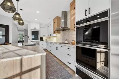 8880 Commodore Drive, Seminole, FL 33776 - Photo 11