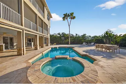 8880 Commodore Drive, Seminole, FL 33776 - Photo 49