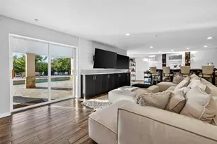 8880 Commodore Dr, Seminole, FL 33776 - Photo 37