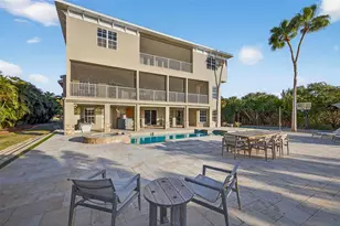 8880 Commodore Dr, Seminole, FL 33776 - Photo 47