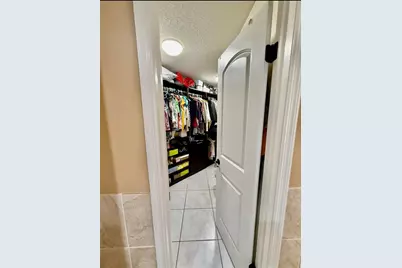 9611 Cypress Brook Road, Tampa, FL 33647 - Photo 15