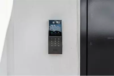 6500 Motor Enclave Way #1111, Tampa, FL 33610 - Photo 9