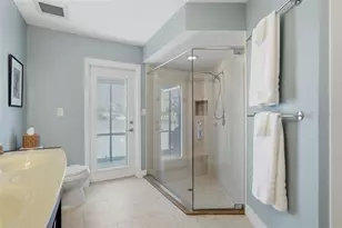 2316 S Shore Dr SE, Saint Petersburg, FL 33705 - Photo 25