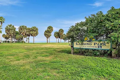 2316 S Shore Drive SE, Saint Petersburg, FL 33705 - Photo 5