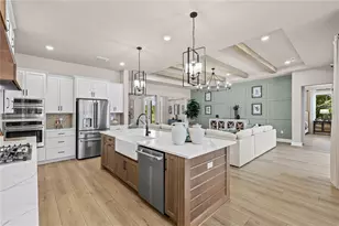 709 Estates Blvd, Tarpon Springs, FL 34688 - Photo 11